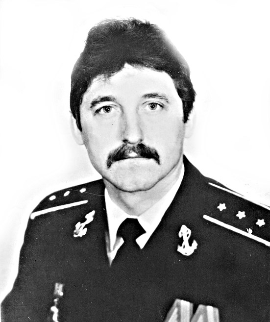 старший мичман Северного флота Вячеслав Иванович Головатенко.