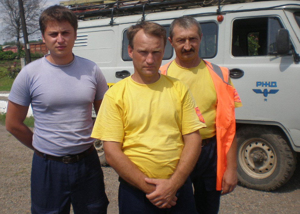 Слева направо: Д.  Фельде,  К. Ерёменко и В. Штепа