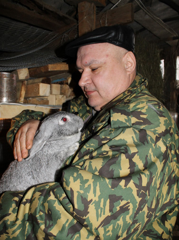 Из военных – в кролиководы