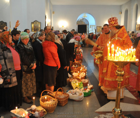 Епископ Стефан поздравил паству