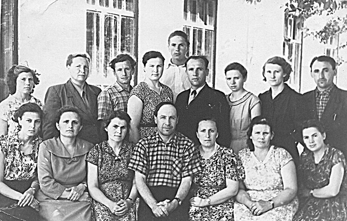 Педагогический коллектив в 1950 годы  