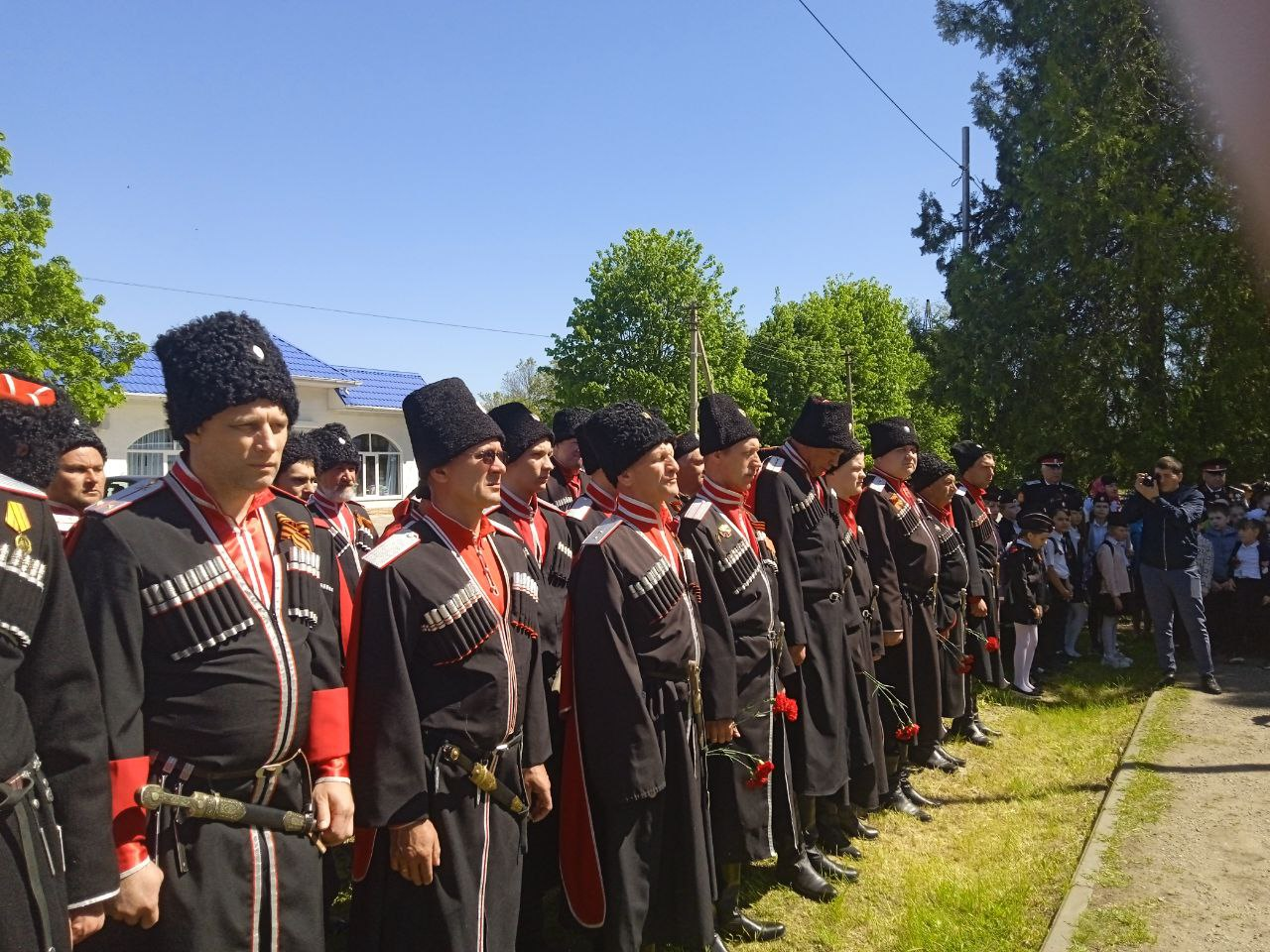 Погода в незамаевской на неделю. Станица Незамаевская Краснодарский край. Казаки Краснодар. Казаки в станице. Казаки на параде Победы.